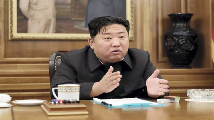 उत्तर कोरिया में भूखमरी से तंग आकर लोग दे रहे जान, तो किम जोंग उन ने जारी किया नया फरमान