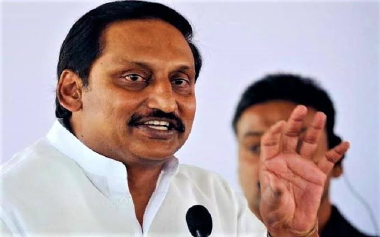 आंध्रप्रदेश के पूर्व सीएम किरण कुमार ने दिया कांग्रेस से इस्तीफा, थाम सकते हैं BJP का दामन