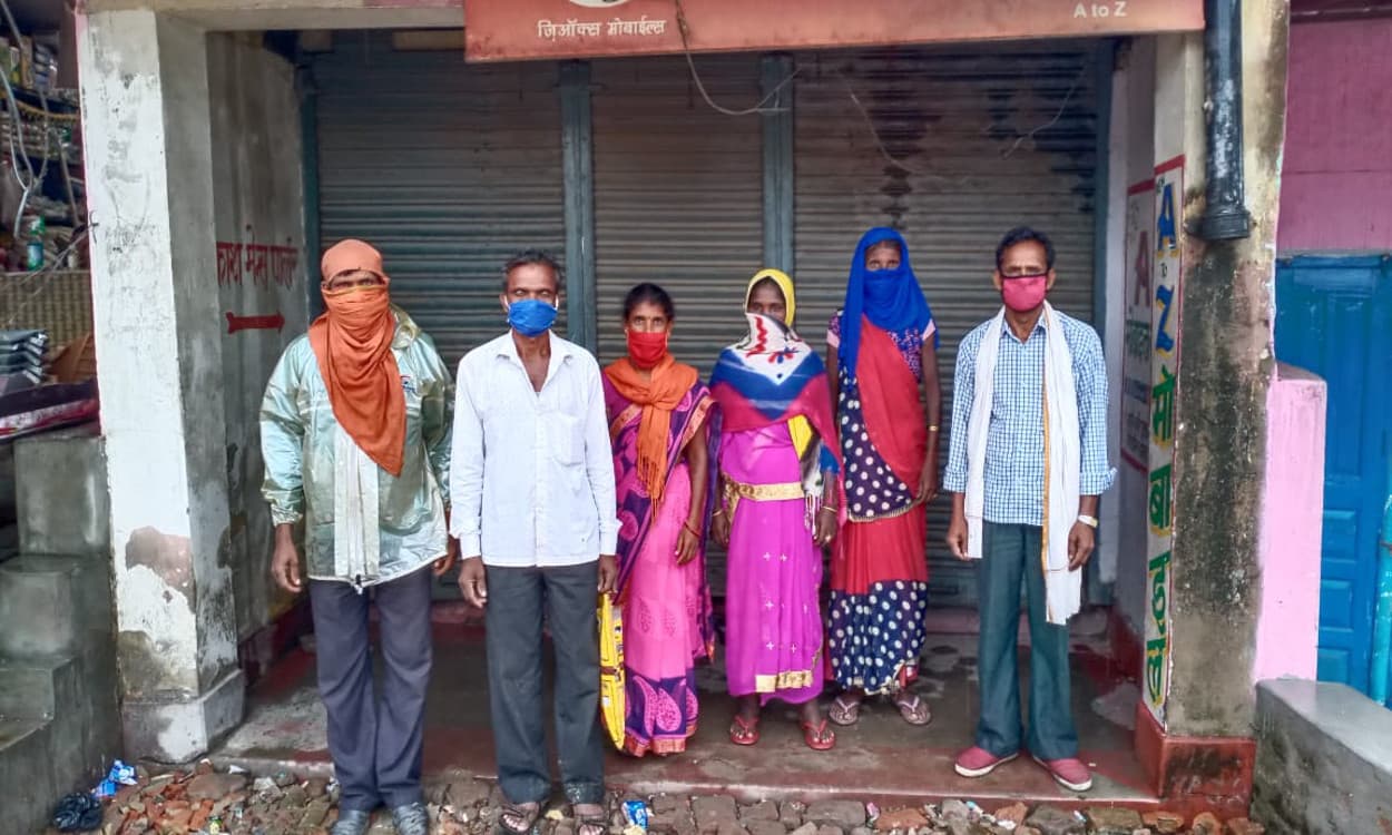 बड़कागांव में केसीसी के नाम पर ठगी, बिना लोन लिए 14 किसानों को बैंक ने थमाया नोटिस, अब न्याय की लगा रहे गुहार