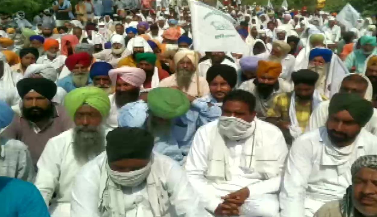 MSP पर दिल्ली में आज होगी किसान संगठनों की अहम बैठक, 29 नवंबर को तय तिथि पर निकलेगी ट्रैक्टर रैली