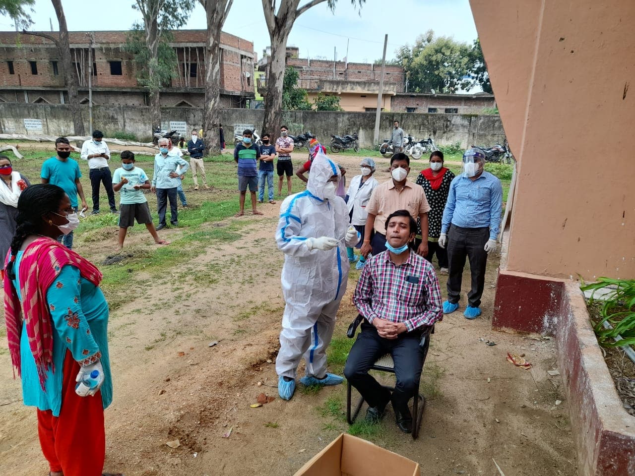 झुमरीतिलैया में एलआइसी एजेंट की मौत, जांच में हुई कोरोना की पुष्टि