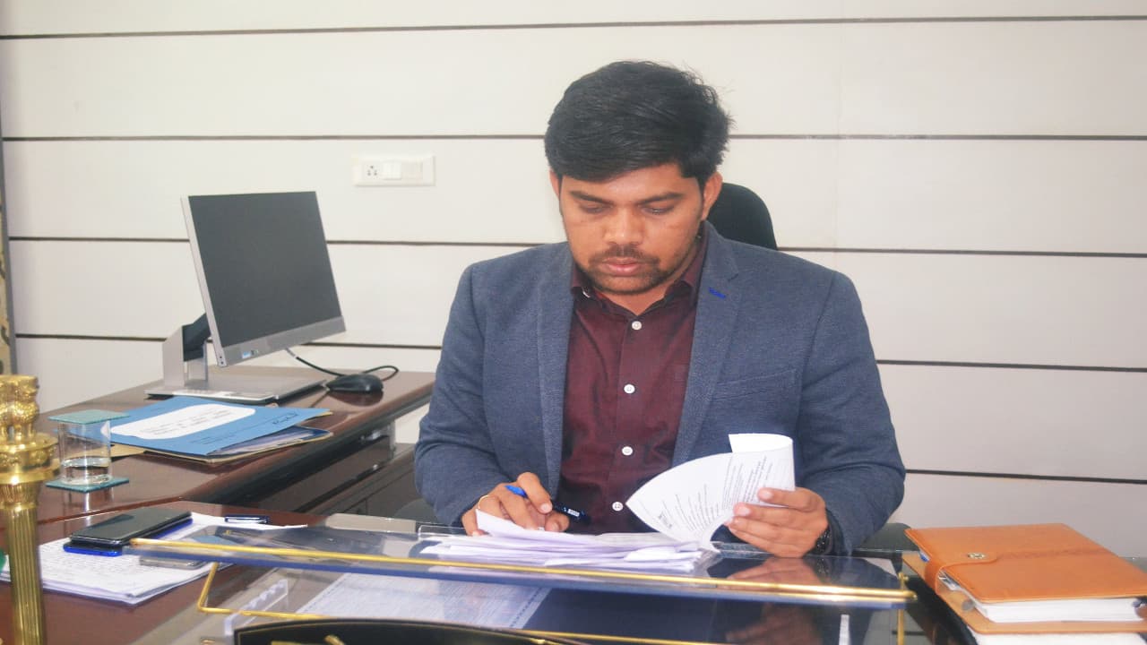 Jharkhand News : गैरमजरूआ जमीन की खरीद- बिक्री मामले पर प्रशासन गंभीर, जांच करेगी कमेटी, कोडरमा डीसी ने गठित की टीम