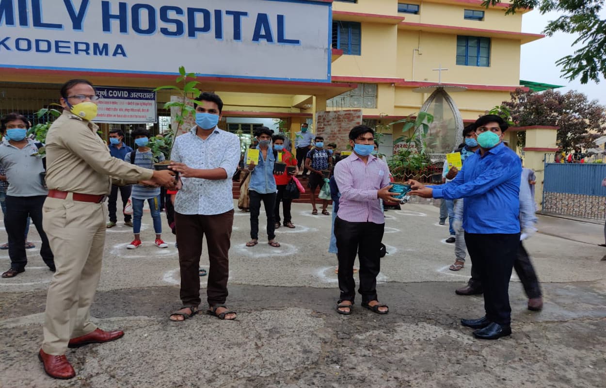 राहत की खबर : कोडरमा में कोरोना संक्रमण से 26 लोग हुए स्वस्थ, कोविड अस्पताल से मिली छुट्टी