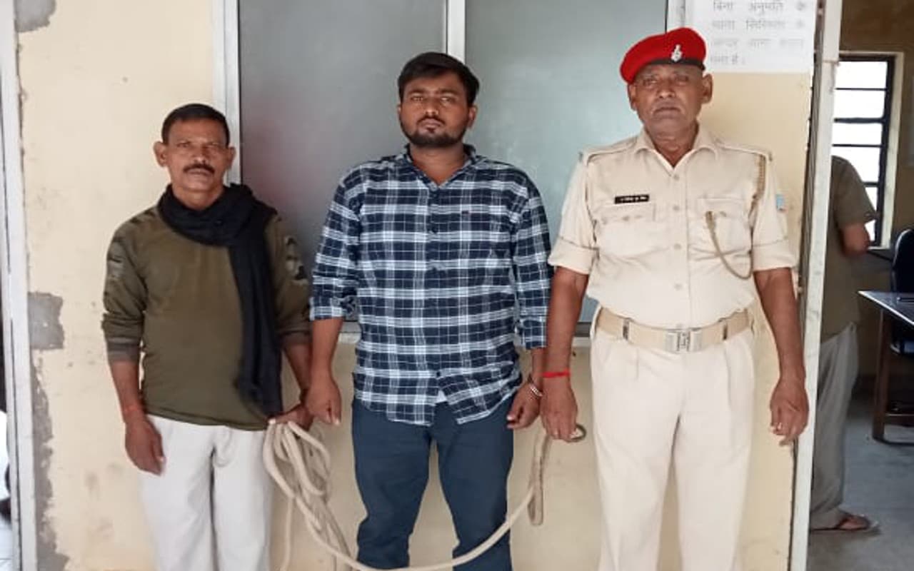 Jharkhand Crime News: कोडरमा के पत्थर व्यवसायी पर गोली चलाने के मामले में दोस्त का बेटा निकला मास्टरमाइंड