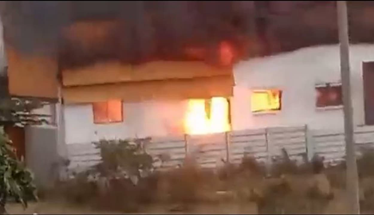 महाराष्ट्र : कोल्हापुर में केमिकल प्लांट में भीषण आग, मुंबई के ताड़देव की आग में एक मौत