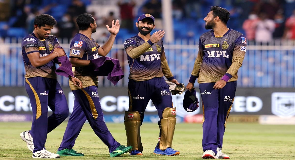 KKR vs RR IPL 2021: राजस्थान को रौंदकर केकेआर प्लेऑफ की दौड़ में आगे, मुंबई के लिए बढ़ायी मुश्किलें