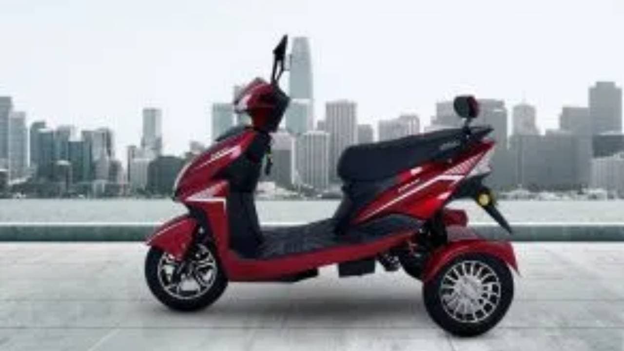 बुजुर्ग और दिव्यांग भी चला सकते हैं गाड़ी, ये 6 स्कूटर बाजार में उपलब्ध