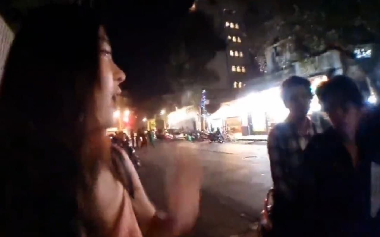 दक्षिण कोरियाई महिला यूट्यूबर की हिम्मत को सलाम, छेड़छाड़ की घटना के बाद बोली- अद्भुत भारत दिखाती रहूंगी