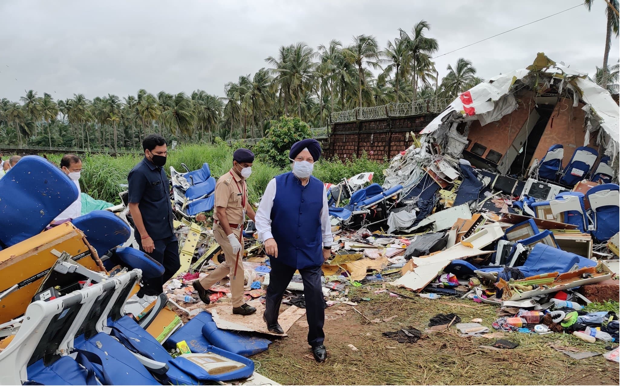 कोझिकोड विमान हादसे की होगी जांच, रिपोर्ट किये जाएंगे सार्वजनिक : नागर विमानन मंत्री