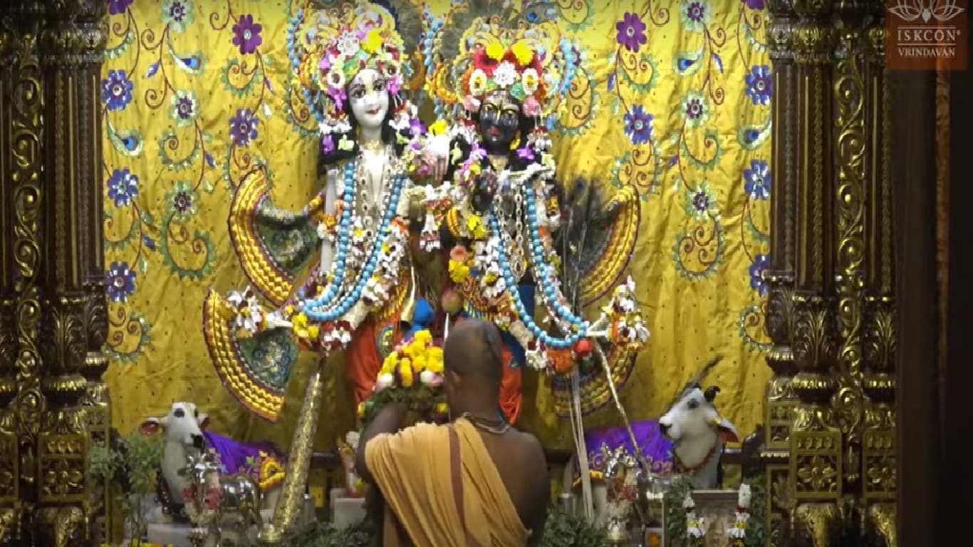 Krishna Janmashtami Live: मथुरा और वृंदावन श्रीकृष्ण जन्माष्टमी का विशेष आयोजन, देखें लाइव