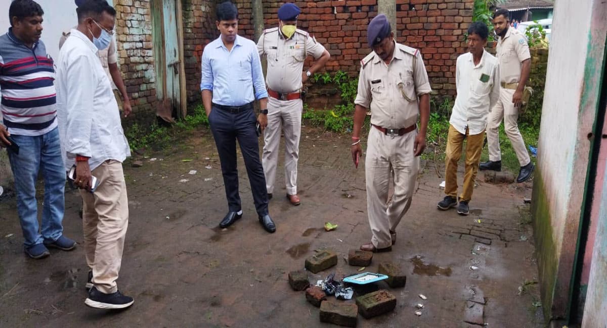 CCL कुजू क्षेत्र के करमा लोकल सेल ऑफिस के पास जोरदार विस्फोट, मौके से पुलिस को मिले कई सामान