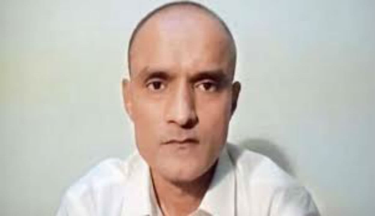 भारत को कुलभूषण जाधव के लिए वकील नियुक्त करने का मिला एक और मौका, पाकिस्तानी अदालत का आदेश