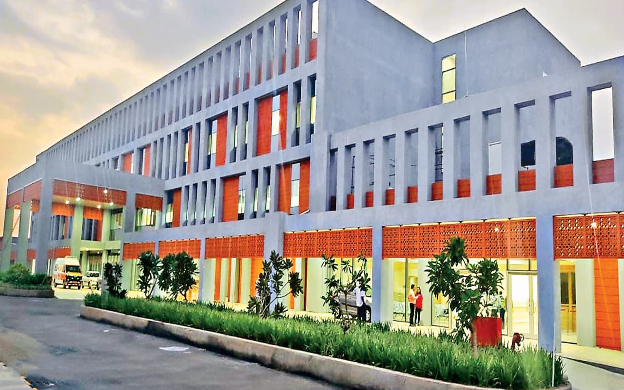 नेशनल डॉक्टर्स डे आज, झारखंड में बदल रही स्वास्थ्य सेवाओं की तस्वीर