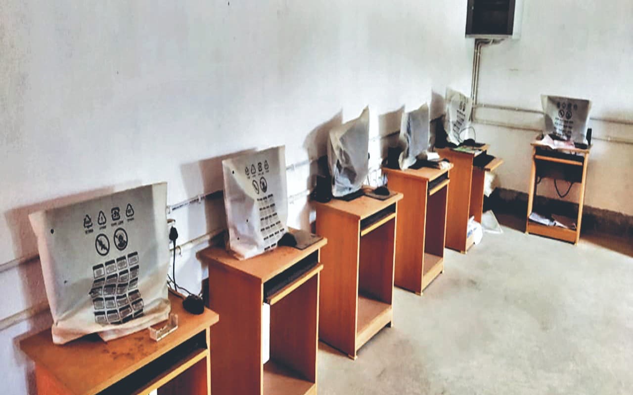 बिहार के 37000 स्कूलों में जल्द शुरू होगी कंप्यूटर क्लास, विशेष विषयों के प्रोफेशनल शिक्षकों की होगी नियुक्ति