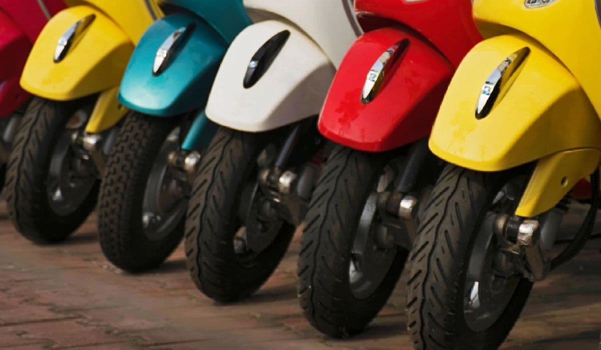 Bajaj Chetak Electric से एक बार फिर दो-दो हाथ करने आ रही है LML Electric