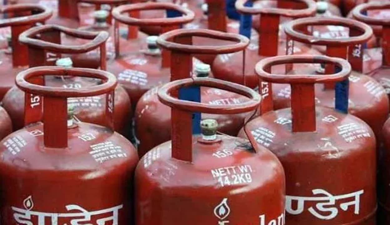 प्रधानमंत्री उज्ज्वला योजना के तहत दो माह में गैस कंपनियों ने झारखंड में बांटे 1.42 लाख कनेक्शन