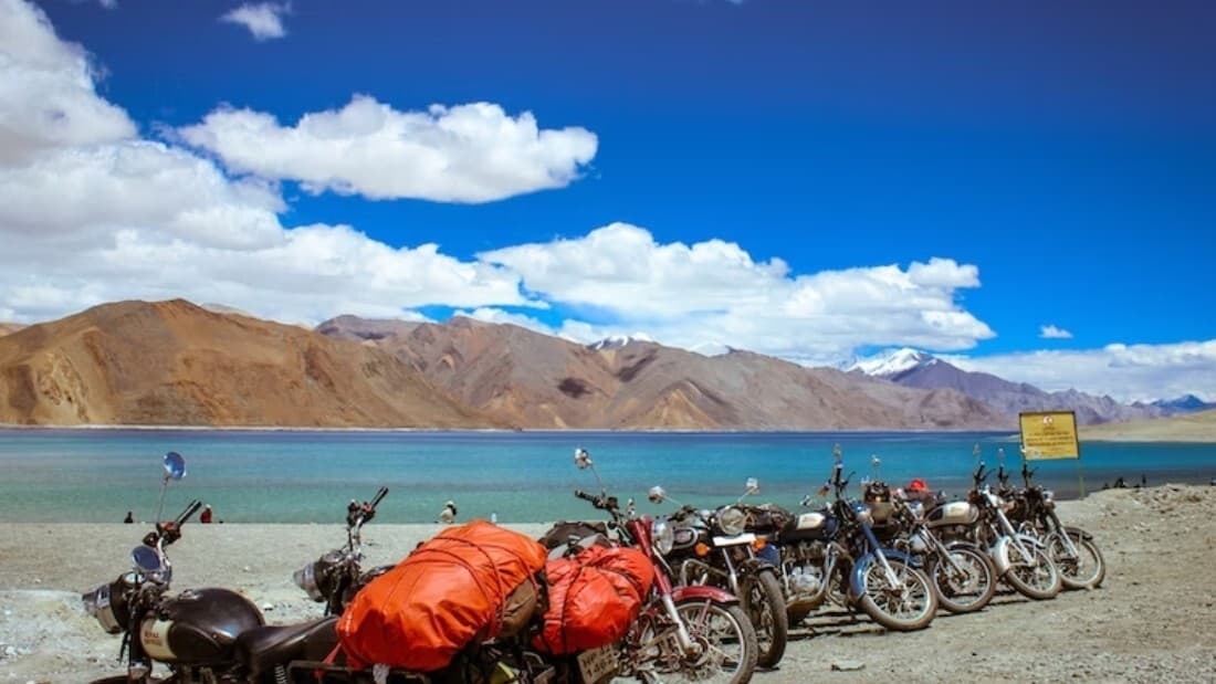 IRCTC Ladakh Tour Package: यूपी वालों के लिए खुशखबरी! आईआरसीटीसी ने लॉन्च किया लखनऊ से लद्दाख के लिए हवाई टूर