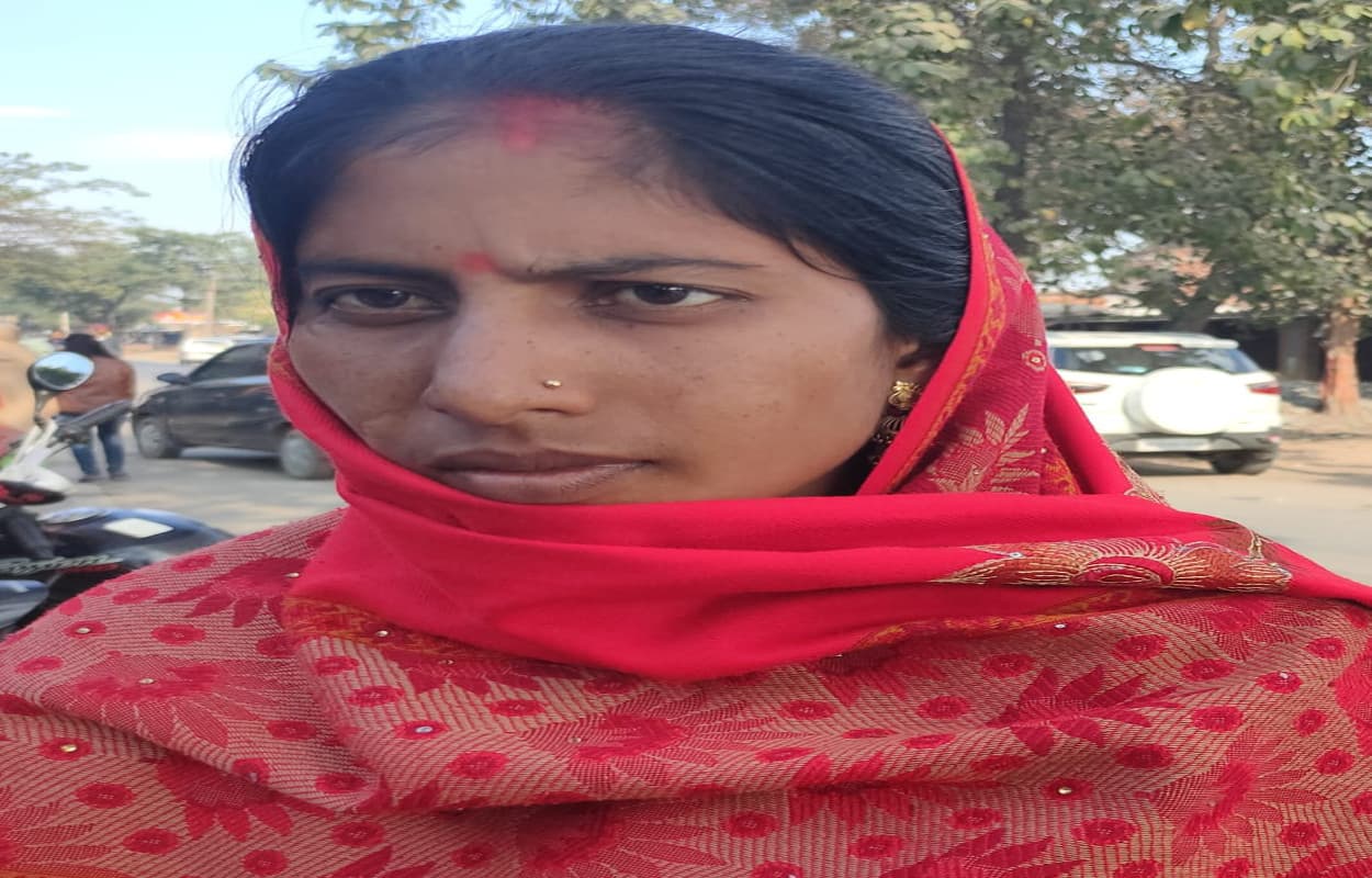 ससुराल में बसने की चौपारण की ललिता लगा रही गुहार, पत्नी के रहते पति ने रचाई दूसरी शादी