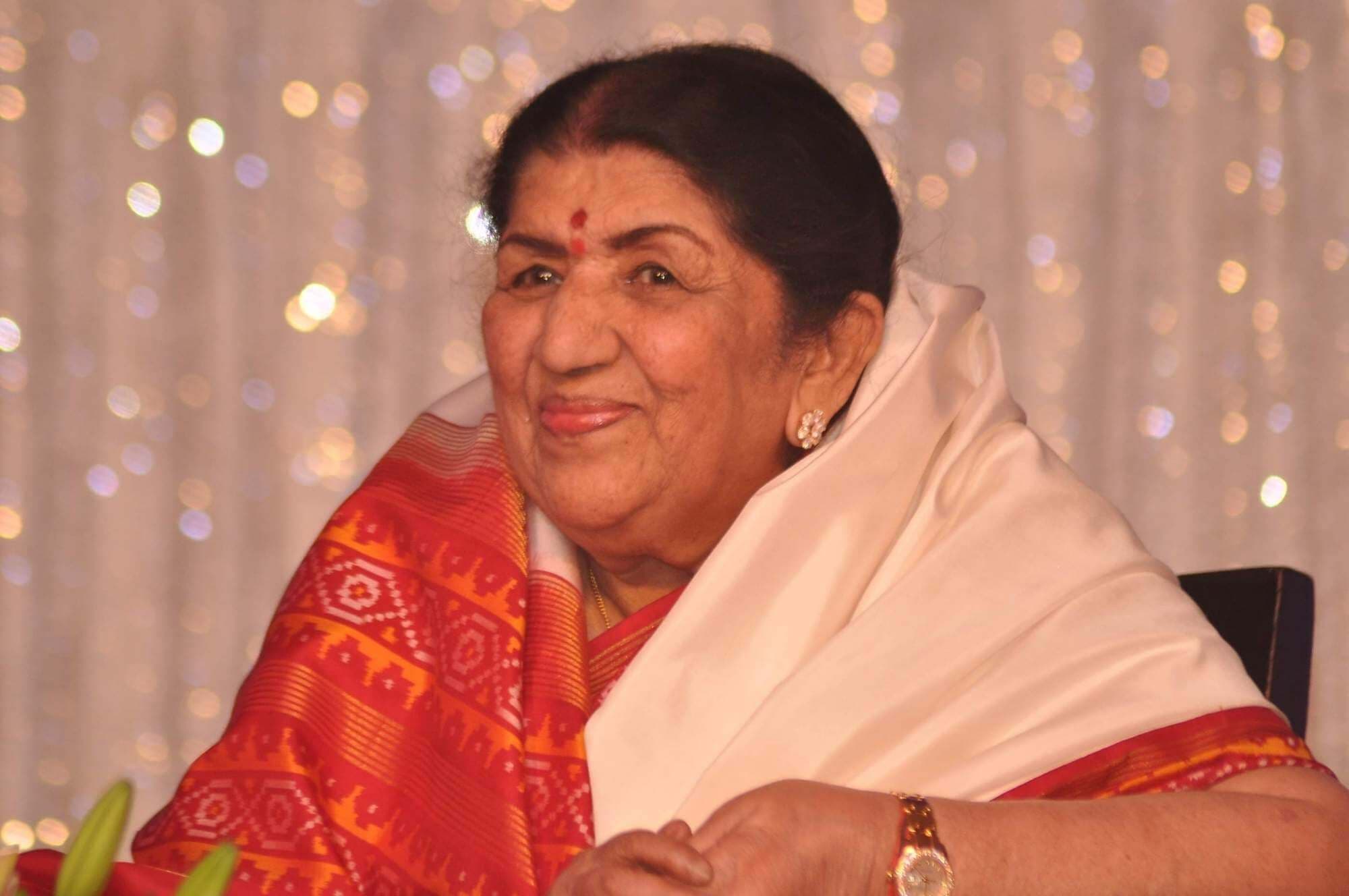 Lata Mangeshkar Health Update: अभी भी ICU में हैं लता मंगेशकर, जानिए हेल्थ को लेकर डॉक्टर ने क्या कहा