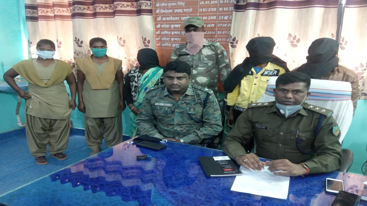 Jharkhand Crime News : डायन बिसाही का आरोप लगाकर लातेहार में महिला की पिटाई, गर्म लोहे के हसुवा से शरीर पर दागा