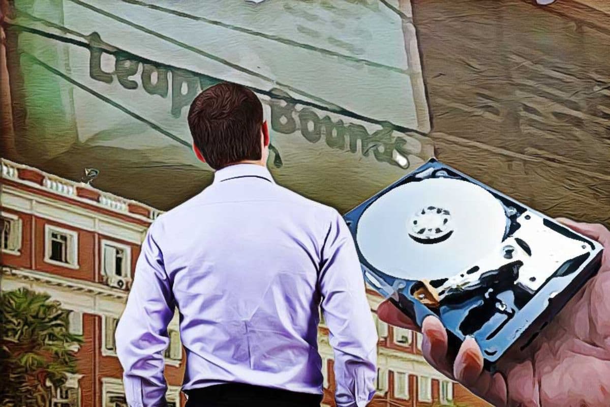 लिप्स एंड बाउंड्स के कर्मचारी को पूछताछ के लिये बुलाया गया लालबाजार