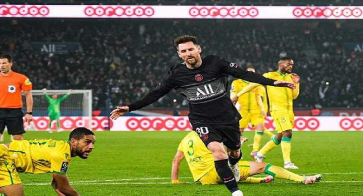 रोनाल्डो और मेस्सी हैं दुनिया के सबसे अमीर खिलाड़ी, 235 मिलियन डॉलर की है कमाई, जीते हैं लग्जरी लाइफ