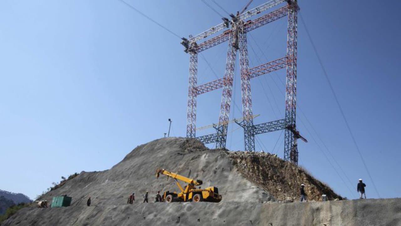 लिथियम आयन सेल और बैटरी मैन्युफैक्चरिंग प्लांट के लिए भारत को करना होगा 33,750 करोड़ रुपये का निवेश