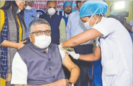 Corona Vaccine in Bihar : 850 लोगों को लगाया गया टीका, मंत्री से न्यायाधीश तक ने लिया पहला डोज
