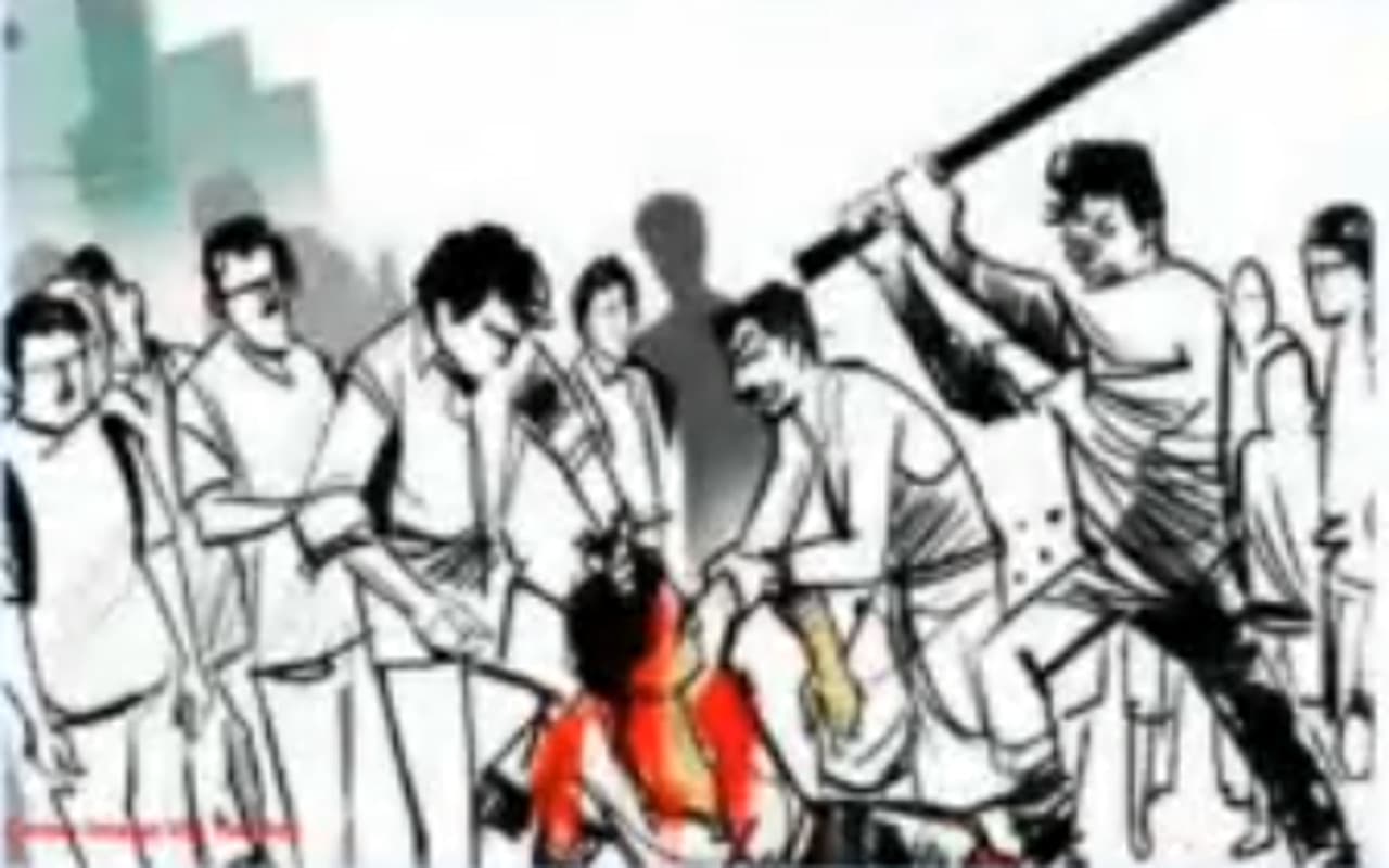 बिहार में चोरी कर भाग रहा युवक चढ़ा भीड़ के हत्थे, ग्रामीणों ने पीट-पीटकर मार डाला, टैटू से हुई पहचान