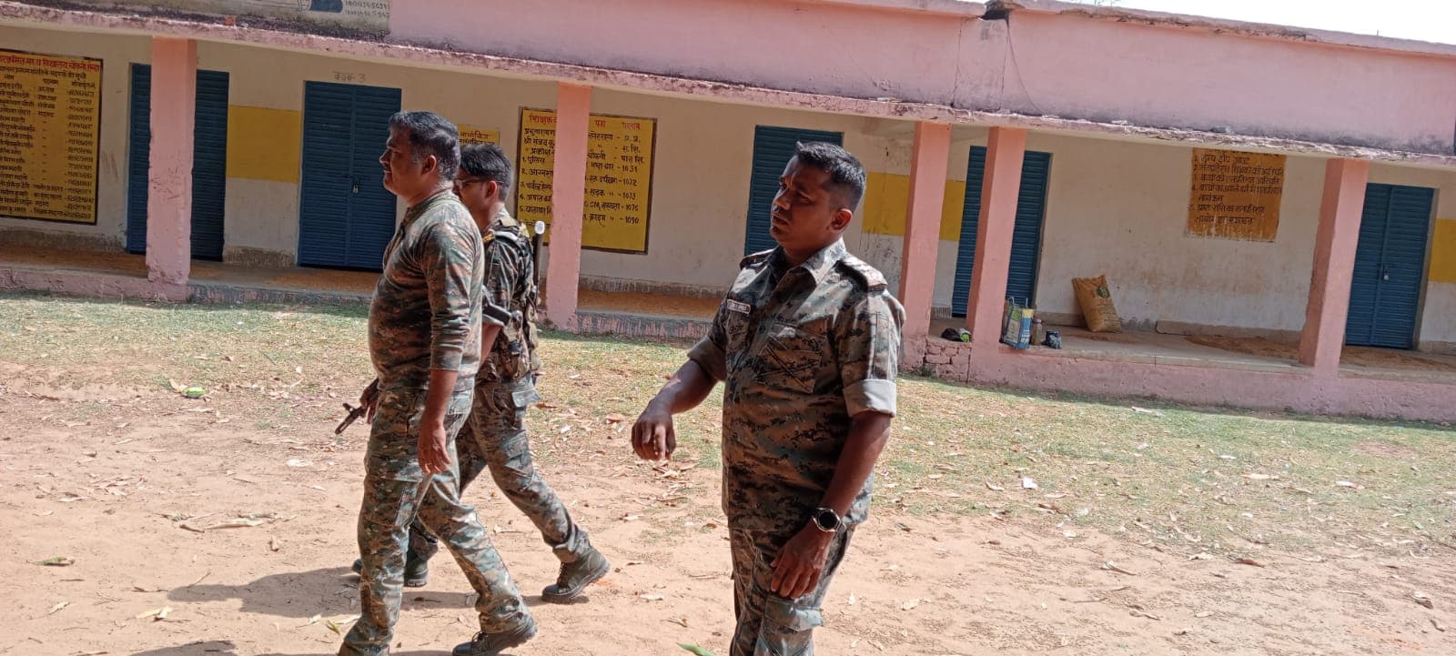 झारखंड पंचायत चुनाव : तीसरे चरण के चुनाव को लेकर लोहरदगा एसपी ने उग्रवाद प्रभावित इलाकों का किया दौरा