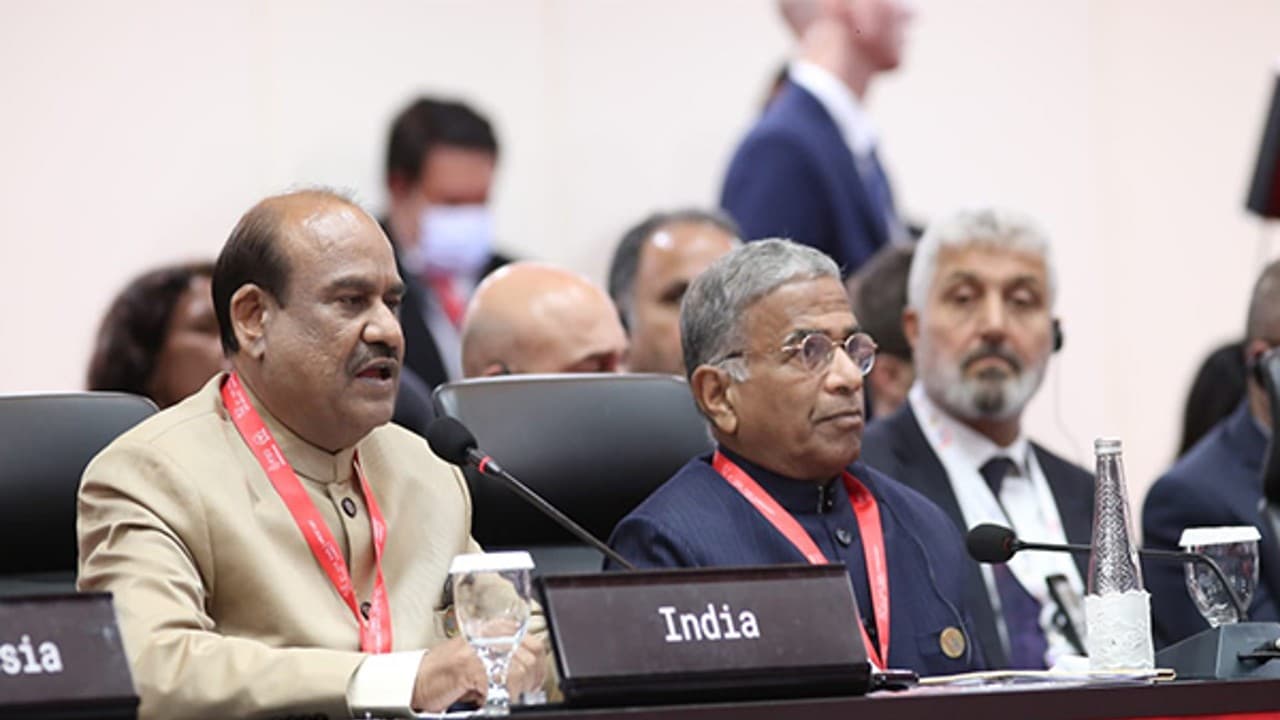 फूड और एनर्जी क्राइसिस पर आपसी बातचीत पर भरोसा करता है भारत, रूस-यूक्रेन युद्ध पर स्पीकर ओम बिड़ला ने कहा