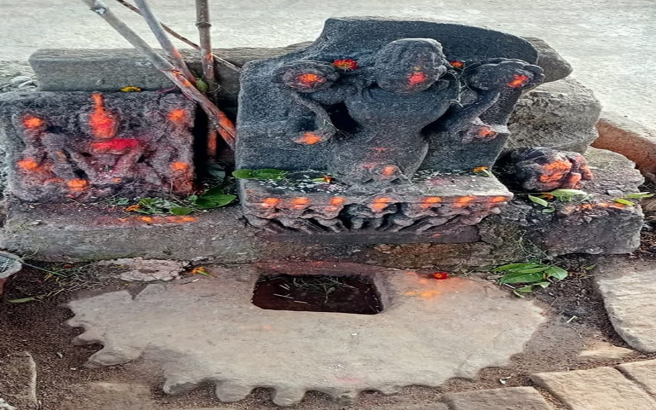 Chhath Puja 2022: नीम पेड़ के नीचे है भगवान सूर्य की प्राचीन मूर्ति, आराधना से मन्नतें होती हैं पूरी