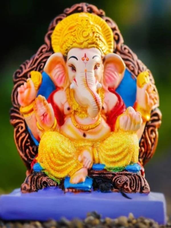 गणेश चतुर्थी की मूर्ति स्थापित से पहले जानें गणपति किस दिशा में होनी चाहिए सूंड