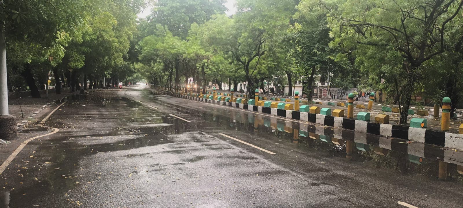 UP Weather Update: पूर्वांचल में भारी बारिश के साथ 22 जिलों को लेकर अलर्ट, 9 जुलाई तक मानसून दिखाएगा तेवर