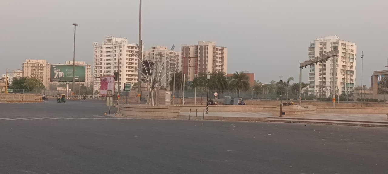 Lucknow Weather Update: पसीने छुड़ाएगी गर्मी, बारिश को लेकर बन रही ये स्थिति, जानें अपने शहर के मौसम का हाल