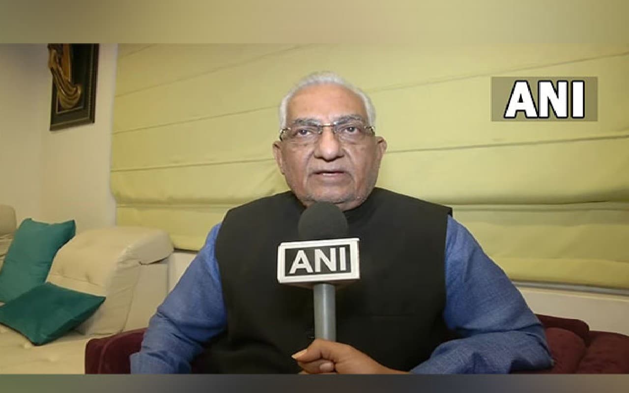 कांग्रेस को फिर लगा बड़ा झटका, आजाद के बाद  तेलंगाना में पूर्व सांसद ने सौंपा इस्तीफा