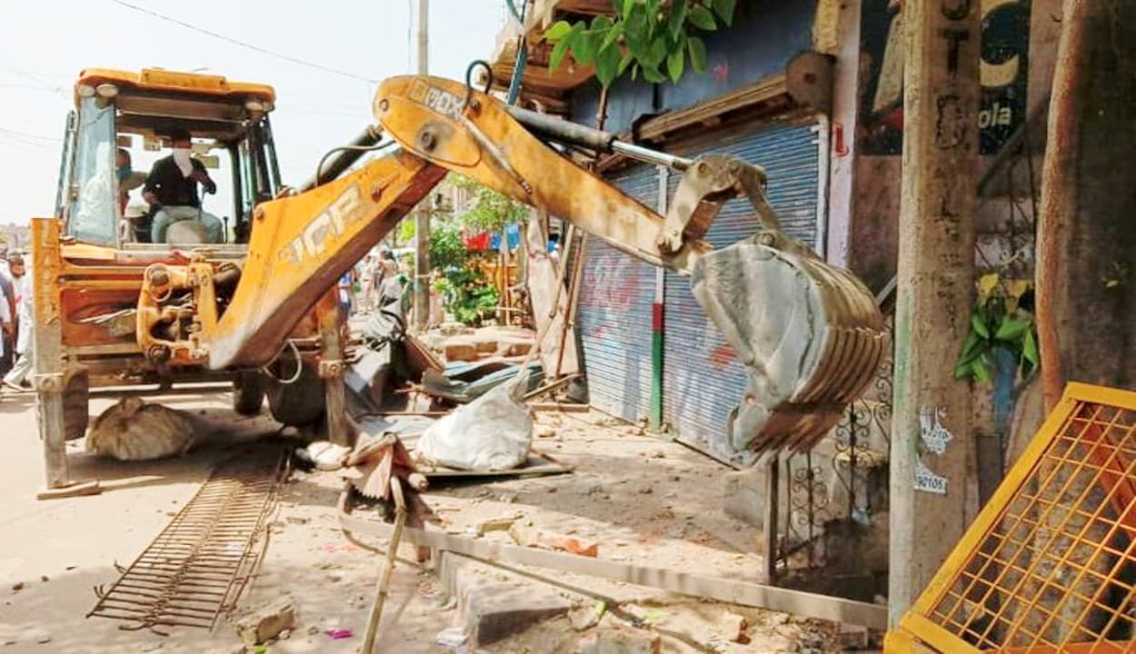 Shaheen Bagh: शाहीनबाग में एमसीडी की कार्रवाई से SC खफा, पूछा- मामला जब कोर्ट में तो क्यों पहुंचा बुलडोजर