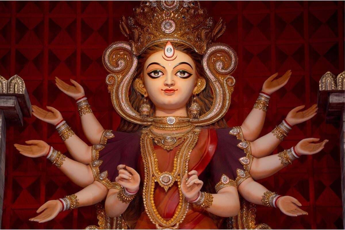 Happy Shardiya Navratri 2023: हाथी पर सवार होकर आएंगी मां दुर्गा, जानिए इसके शुभ संकेत