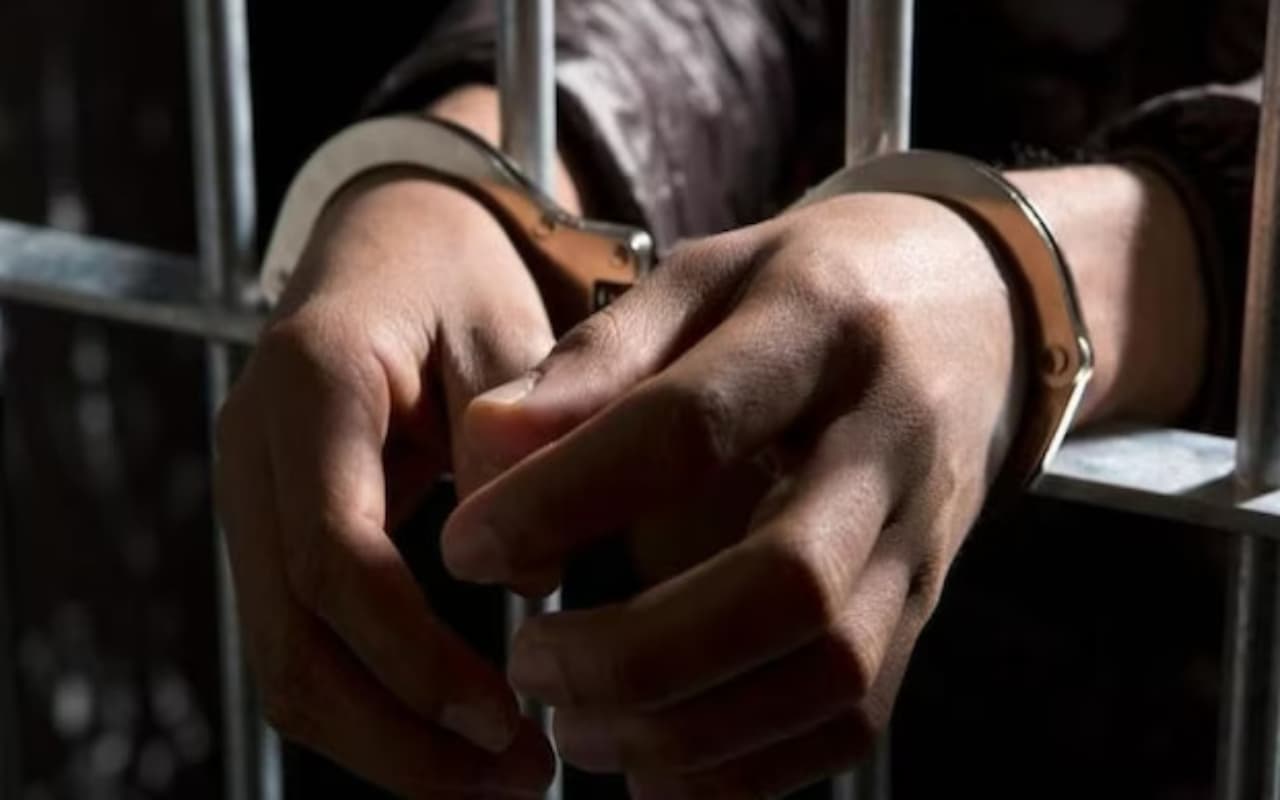 MP: छेड़छाड़ के बाद गांव में तनाव का माहौल, हिरासत में लिए गए 11 लोग