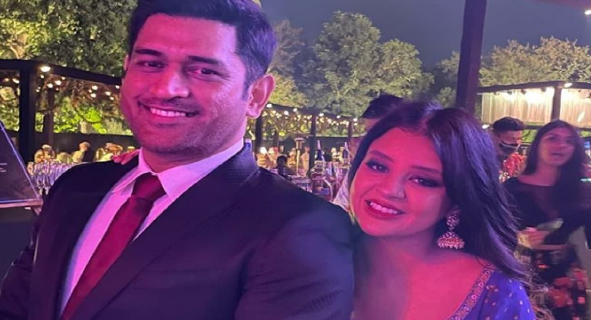 MS Dhoni and Sakshi Love Story: धोनी और साक्षी की लव स्टोरी के 14 साल पूरे, तसवीरें शेयर कर कह दी बड़ी बात