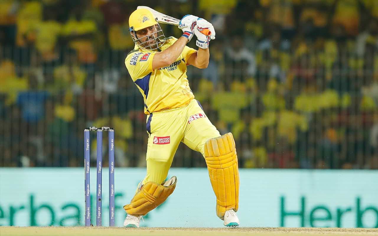 MS Dhoni की चतुराई के मुरीद हुए संजय मांजरेकर, कहा - सीएसके और खुद को शानदार ढंग से संभाल रहे 'माही'