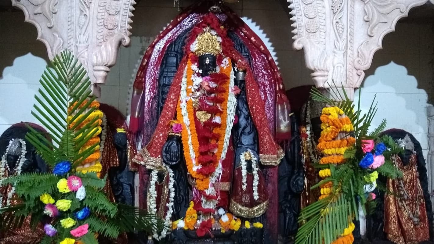 Happy Navratri 2020: दुर्गा पूजा में लौटी मां भद्रकाली मंदिर की रौनक, नवरात्र के पहले दिन श्रद्धा के साथ भक्तों ने की पूजा-अर्चना