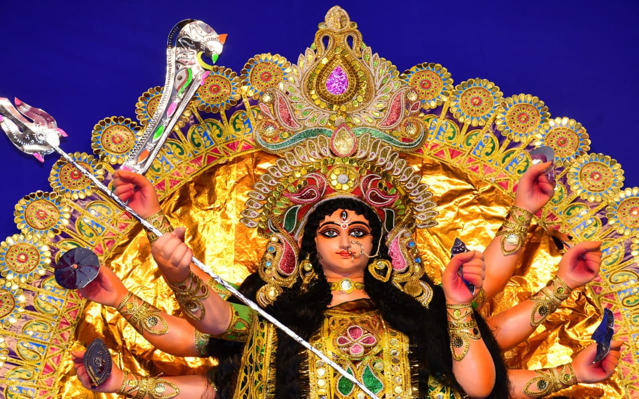 Durga Puja: बोकारो में माता के दरबार में दिख रहा आस्था और श्रद्धा का संगम, देखें Pics