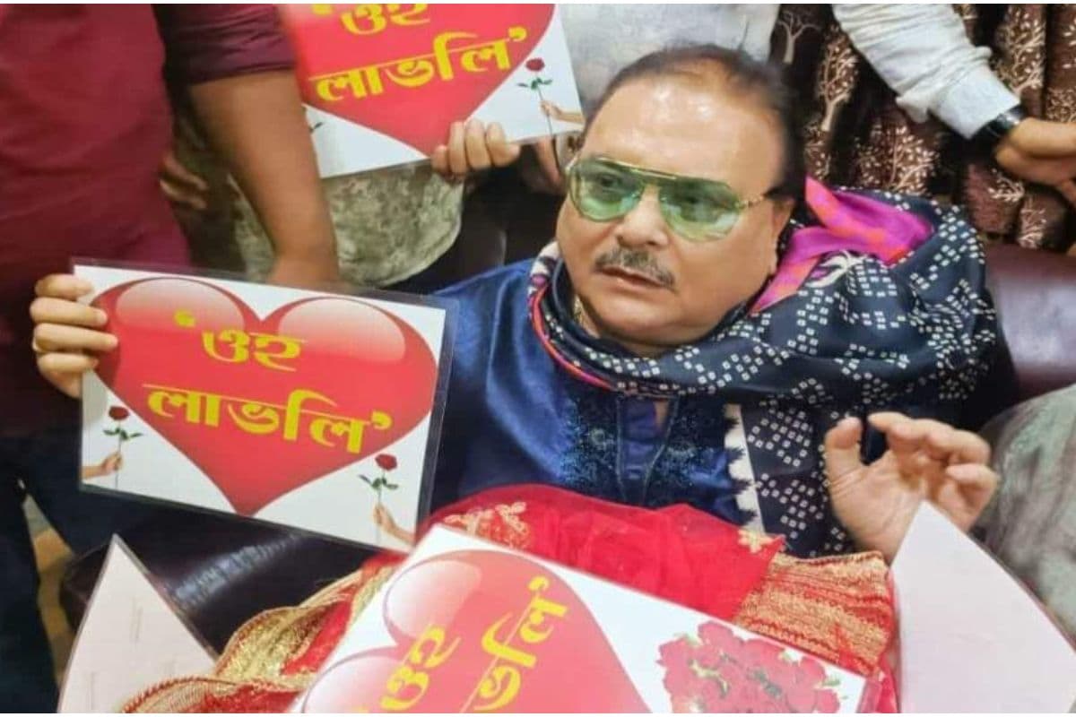 विधायक मदन मित्रा ने दिया राजनीति से संन्यास लेने का संकेत, तारापीठ में ’ओह लवली’ फिल्म का किया प्रमोशन