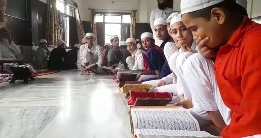 UP News: बिना मान्यता गोरखपुर में संचालित हो रहे 183 मदरसे, चौंका रहे महराजगंज और सिद्धार्थनगर के आंकड़े