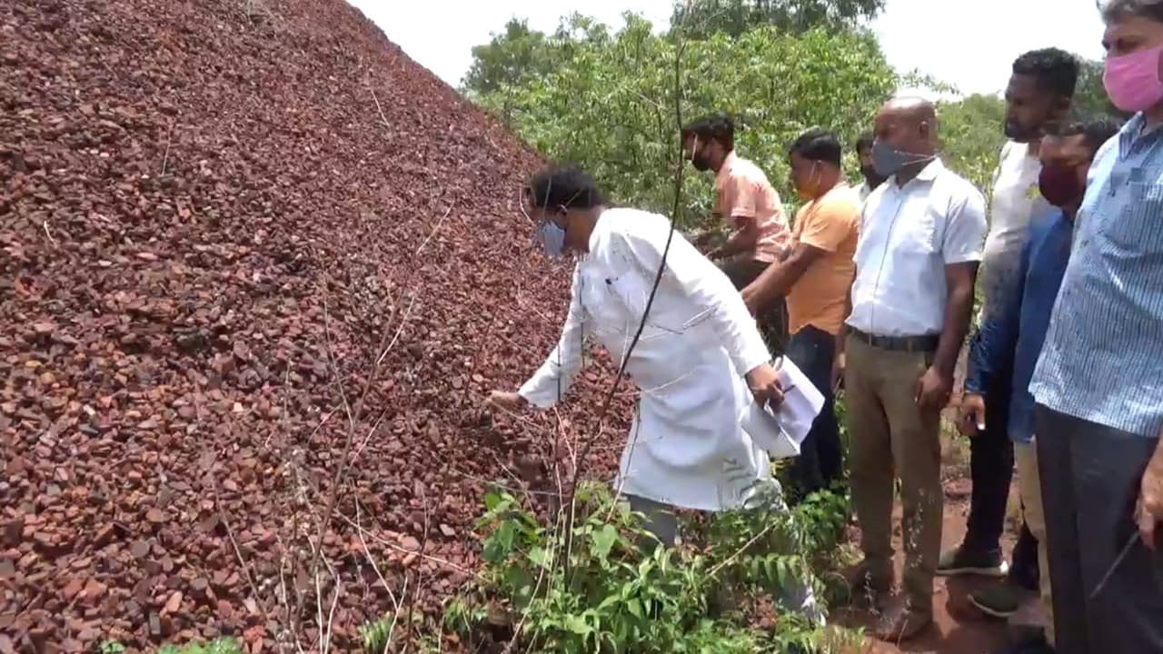 झारखंड के पूर्व सीएम मधु कोड़ा ने खदान से गलत तरीके से लौह अयस्क उठाव पर जतायी नाराजगी, मिली कई खामियां