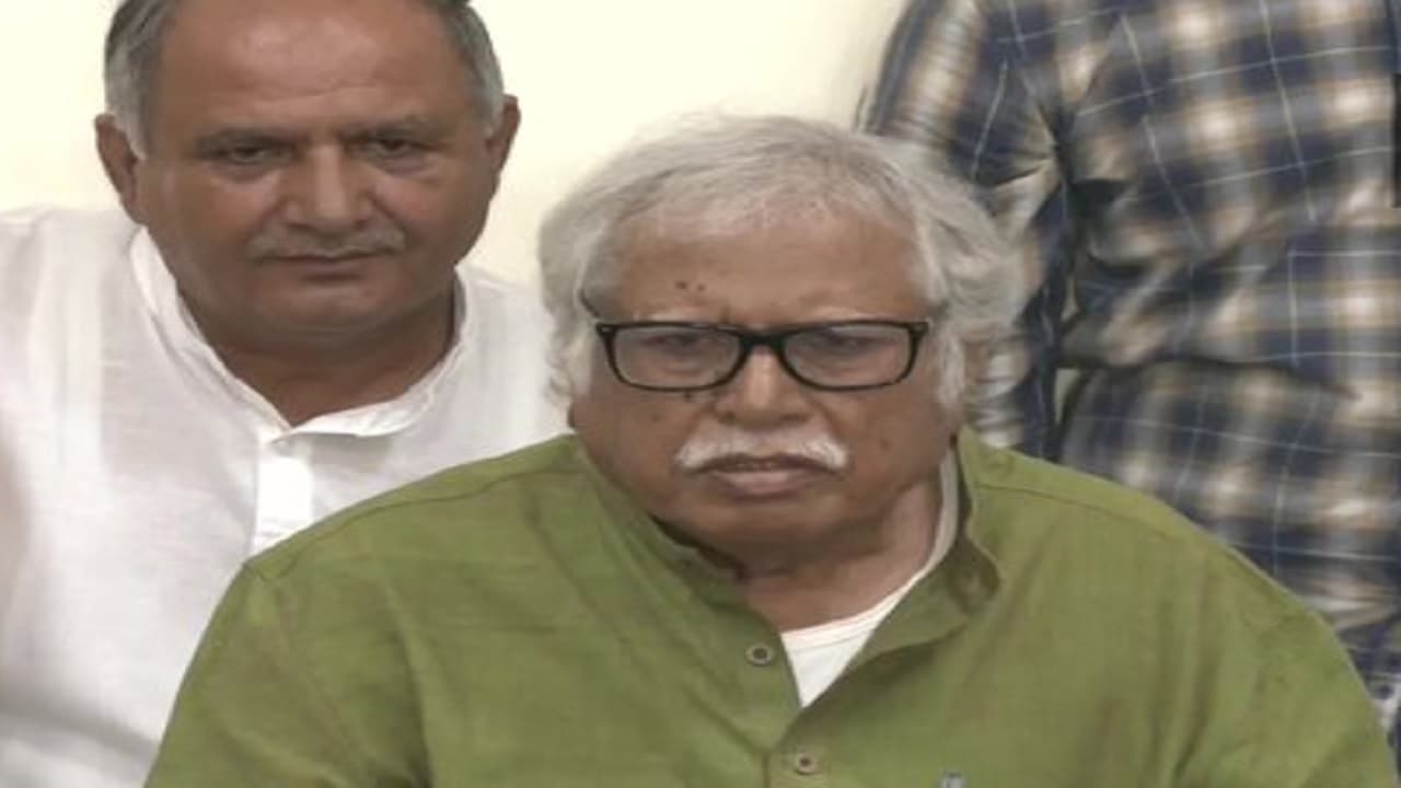 Congress President Election: खड़गे Vs थरूर हुआ कांग्रेस अध्यक्ष का चुनाव, तीसरे प्रत्याशी का नामांकन रद्द Congress President Election: खड़गे Vs थरूर हुआ कांग्रेस अध्यक्ष का चुनाव, तीसरे प्रत्याशी का नामांकन रद्द
