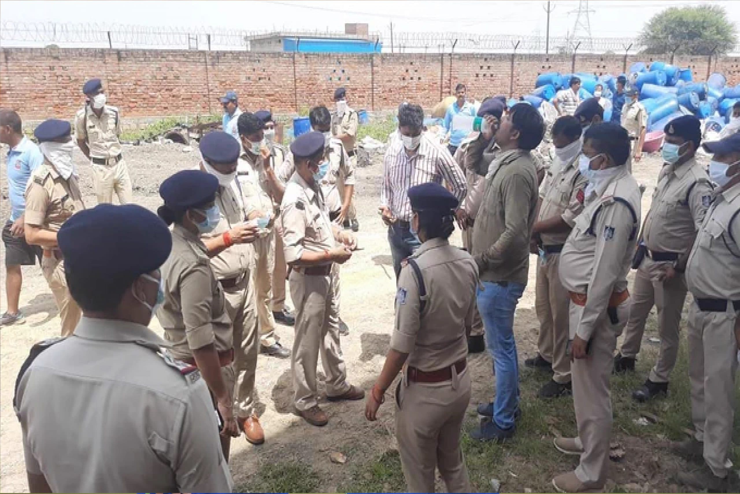 मध्यप्रदेश में जहरीली गैस की चपेट में आने से पांच मजदूरों की मौत, पुणे में आग से चार की गयी जान