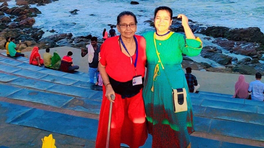 Madurai Train Fire: बेटी के हाथ पीले करने के थे अरमान अब अर्थी को कंधा देगा बुजुर्ग पिता, थम नहीं रहे आंसू