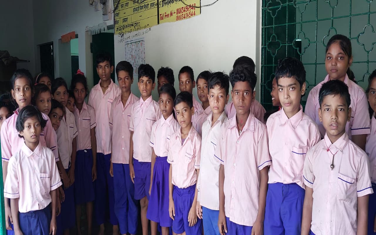 झारखंड : गोड्डा के सरकारी स्कूलों के हजारों बच्चों को अब तक नहीं मिली किताबें, कैसे होगी पढ़ाई?